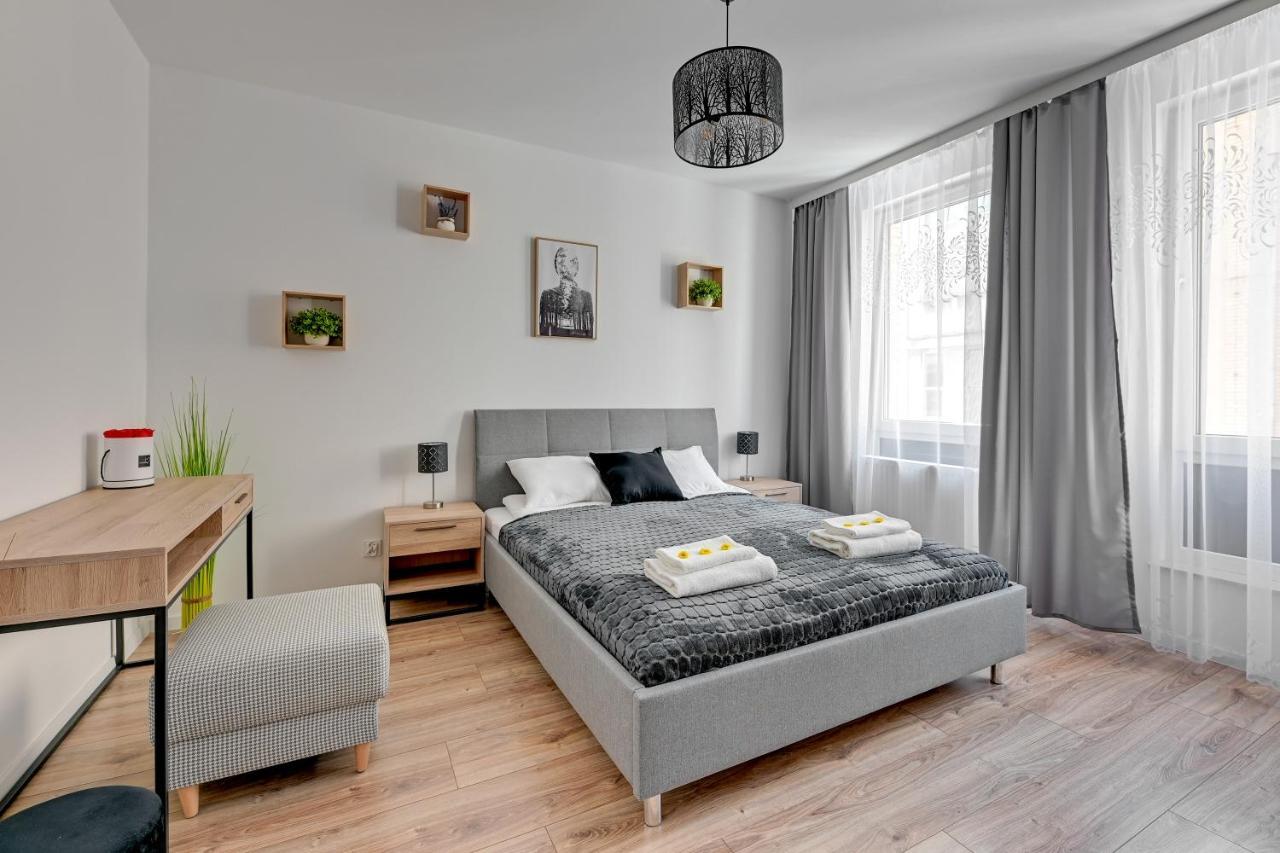 Apartment Wilcza Triapart
